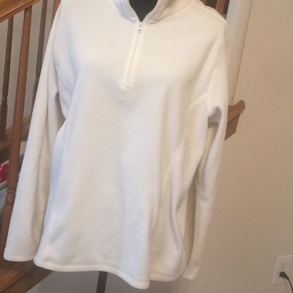 Half zipup fleece